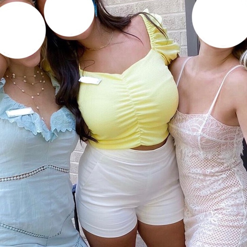 Yellow Crop Ruched Top - Picture 3 of 4